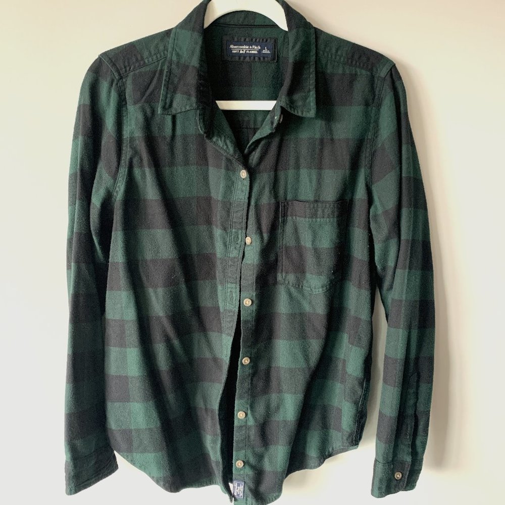 Abercrombie & Fitch Flannel Button Down Top - Green & Black Plaid - Soft & Cozy!